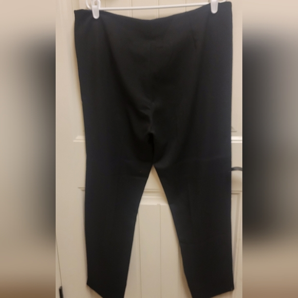 Little Black Pant Fitlogic Crop Side Zip - Picture 2 of 2